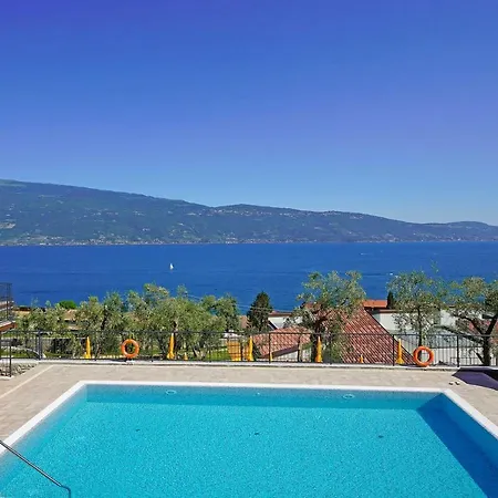 Apartmanhotel Dany Con Cucina Vista Piscina E Parcheggio 3*