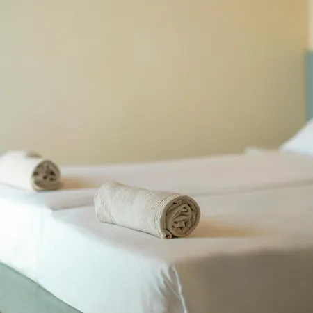 Aparthotel Dany Con Cucina Vista Piscina E Parcheggio 4*