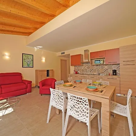 公寓式酒店 Dany Con Cucina Vista Piscina E Parcheggio 加尔尼亚诺