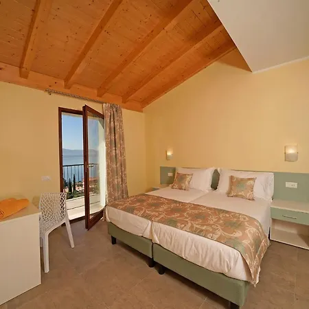 Dany Con Cucina Vista Piscina E Parcheggio 公寓式酒店 加尔尼亚诺